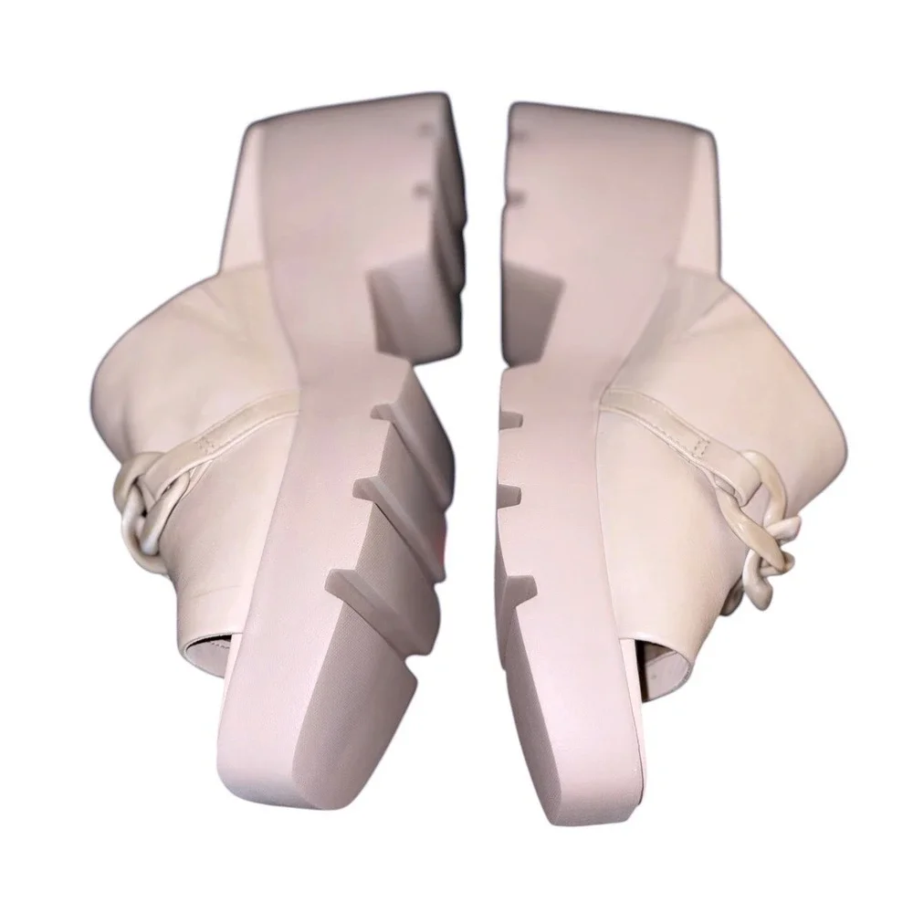 Naked Feet ISO Platform Sandals Sz 10 NEW Beige Neutral Chain Detail